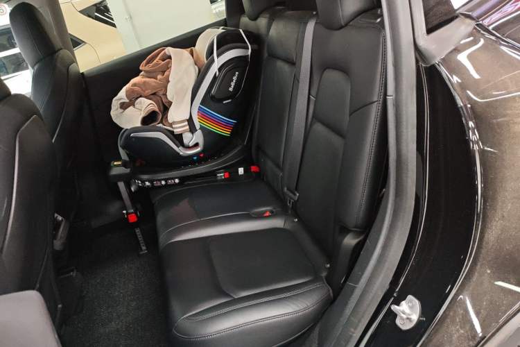 Used Tesla Model Y 2022 Rear-Wheel-Drive Version
