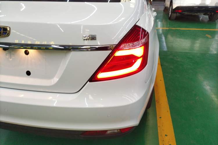 Used Geely Auto Emgrand 2017 Sedan Million Edition 1.5L CVT Luxury Model
