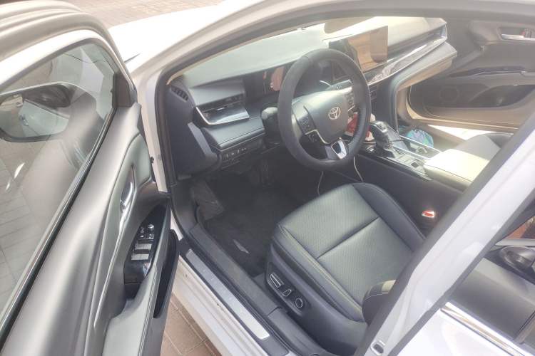 Used Toyota Camry 2024 Dual-Motor 2.0 HGVP Luxury Edition