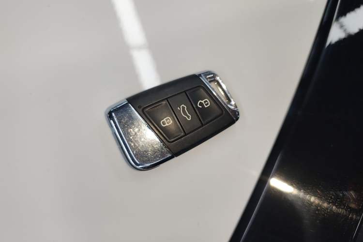 Used Volkswagen FAW-Volkswagen CC 2023 380TSI Striking Edition
