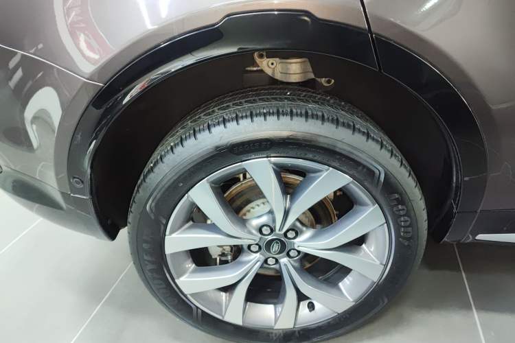 Used Land Rover Discovery Sport 2024 Luxury Custom Edition
