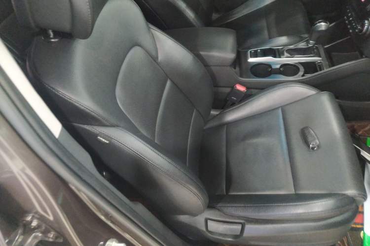 Used Hyundai Tucson 2015 1.6T Dual-Clutch Two-Wheel-Drive Smart Model
