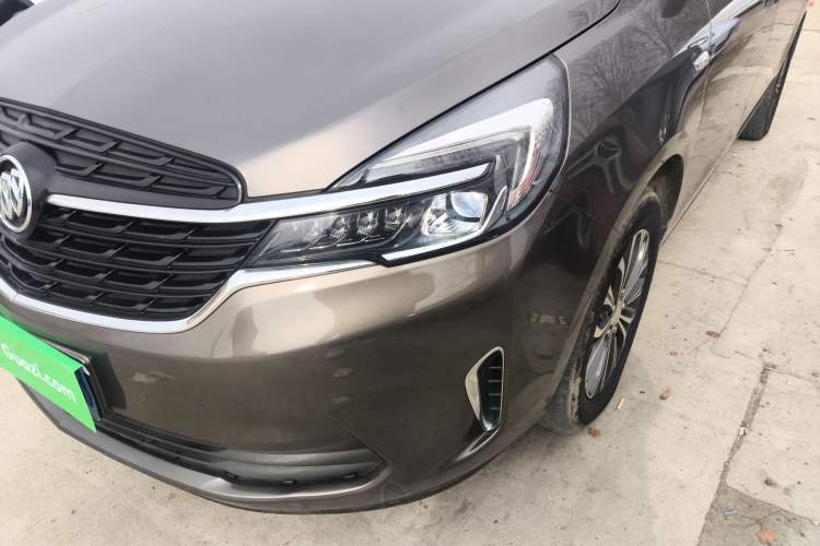 Used Buick GL8 2022 Land Cruiser Executive Class 652T Comfort Model