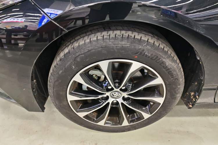 Used Toyota Avalon 2022 Dual-Engine 2.5L Luxury Edition
