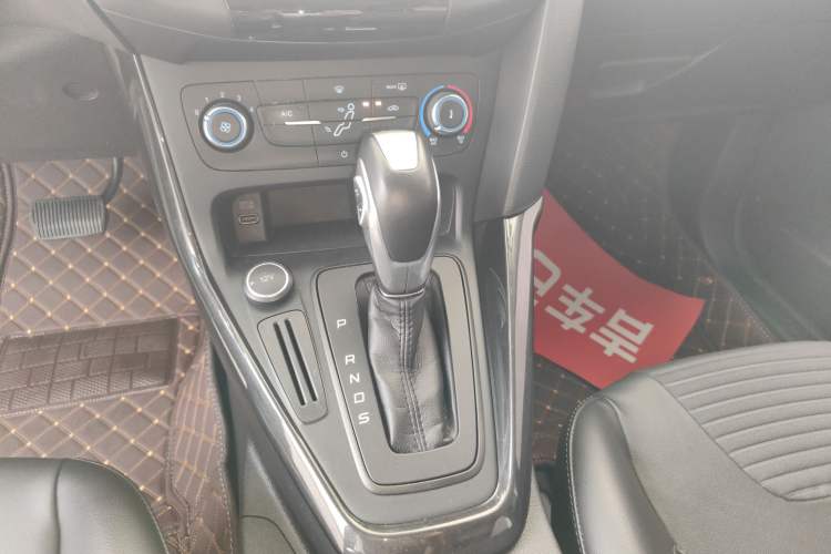 Used Ford Focus 2018 Hatchback Classic 1.6L Automatic Trendy SmartDrive Edition