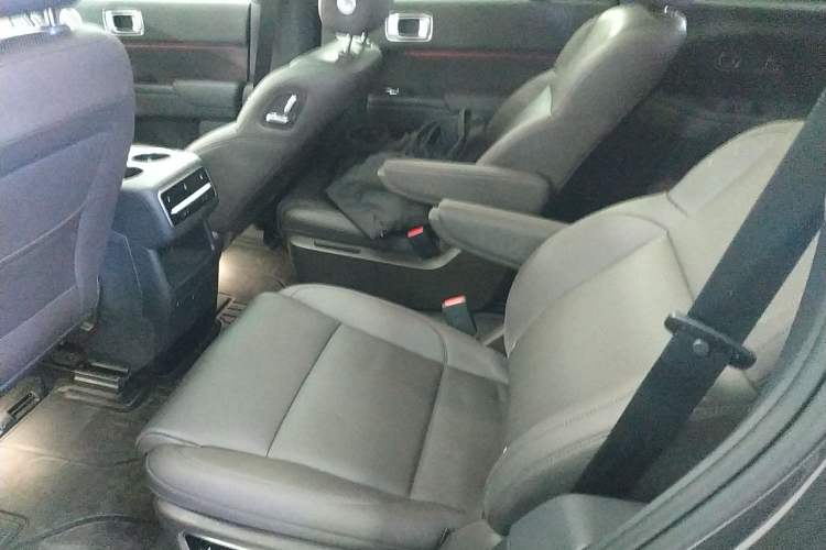 Used Li Auto L8 2023 Pro Model
