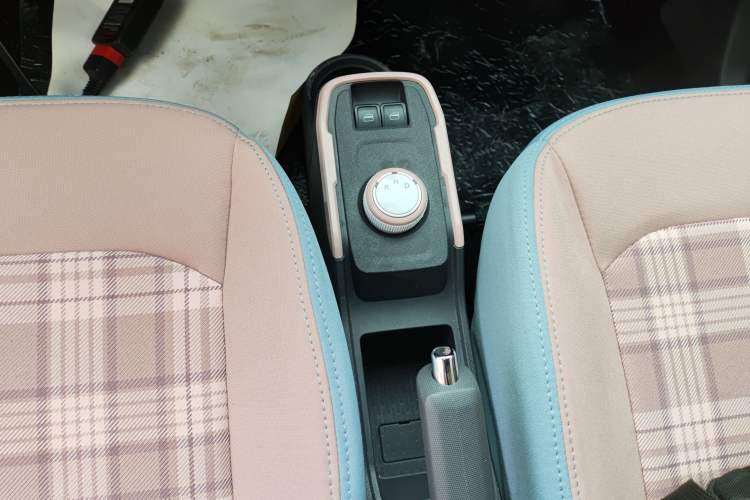 Used Chery QQ Ice Cream 2024 Edition Youth Version 205km Sundae