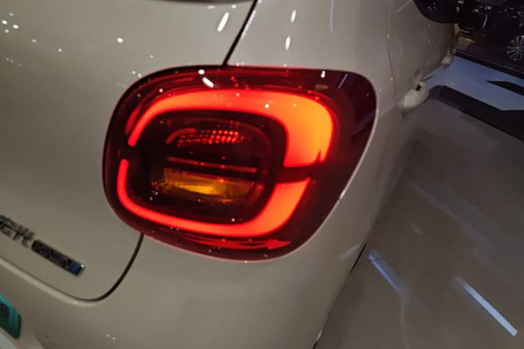 Used Wuling Hongguang MINIEV 2025 Four-Door Version Advanced Edition
