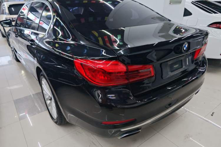 Used BMW 5 Series 2019 Facelifted 530Li Luxury Edition Premium Package
