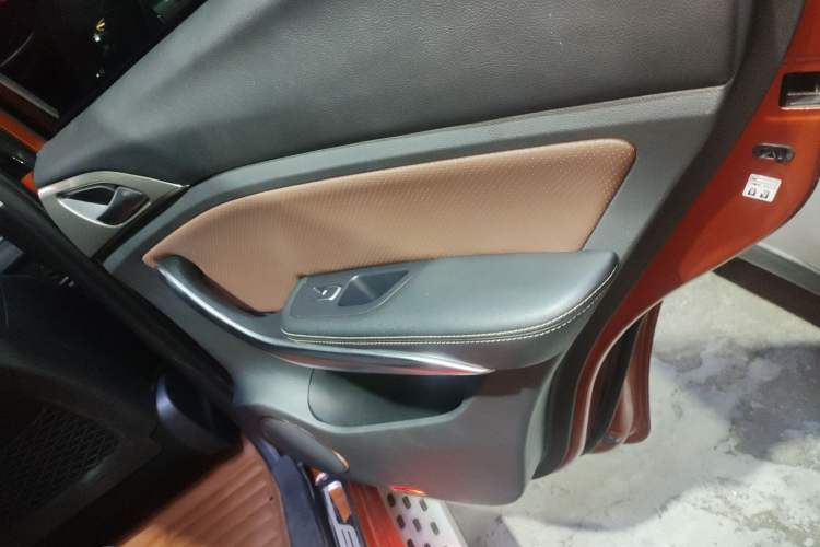 Used BYD Song New Energy 2017 Song DM 1.5TID All-Wheel Drive Luxury Model