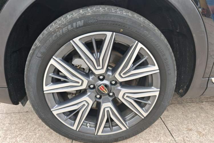 Used Hongqi HS5 2022 Facelifted Version 2.0T Smart Connect Flagship All-Wheel-Drive Edition

