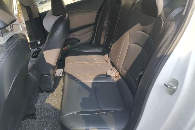 TDK.VehicleDetails.img