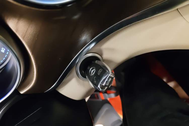 Used Mercedes-Benz V-Class 2021 V 260 Prestige Edition
