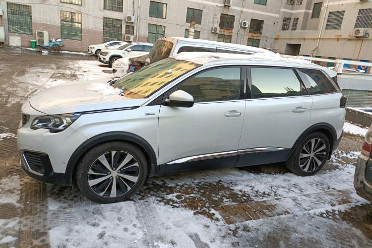 Used Peugeot 5008 2017 380THP 7-Seater Luxury Edition
