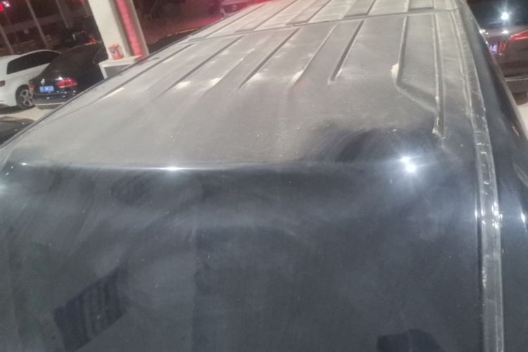 Used  Pioneer V 2024 Multi-Function Version 2.0T Automatic Short Wheelbase Mid-Roof