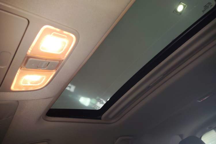 Used Dongfeng Fengon S560 2018 1.8L CVT Urban Model 5 Seats