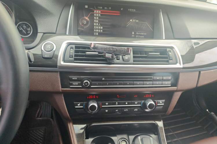 Used BMW 5 Series 2014 525Li Luxury Design Package
