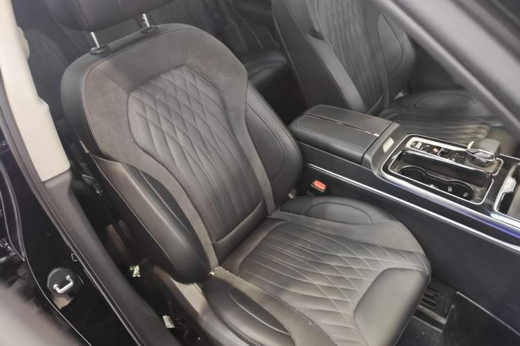 Used Hongqi HS5 2023 2.0T Qixiang Pro Edition
