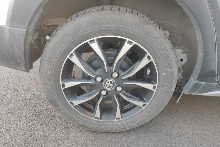 Used Toyota YARiS L 2022 X-Trail 1.5L CVT Leading PLUS Edition
