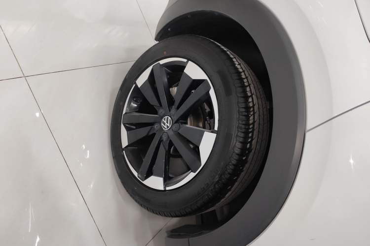 Used Volkswagen Tacqua 2023 200TSI DSG Joy-Connect Edition
