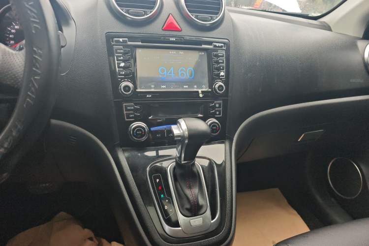 Used Haval H6 2016 Upgraded Model 1.5T Automatic Two-Wheel Drive Elite Version
