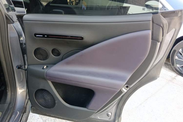 Used  07 2024 Max Extended-Range Edition
