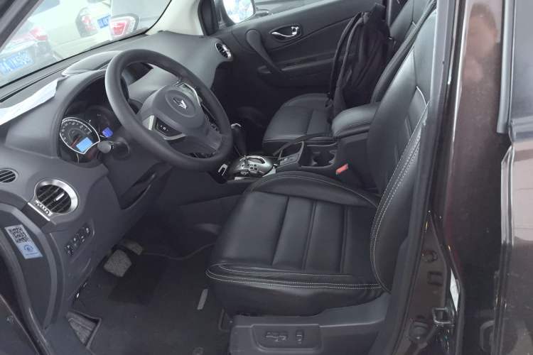 Used Renault Koleos 2015 2.5L Two-Wheel Drive Comfort Edition