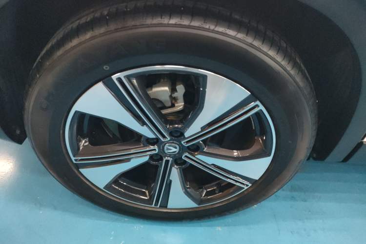 Used Changan X7 PLUS 2024 1.5T Automatic Luxury 7-Seater
