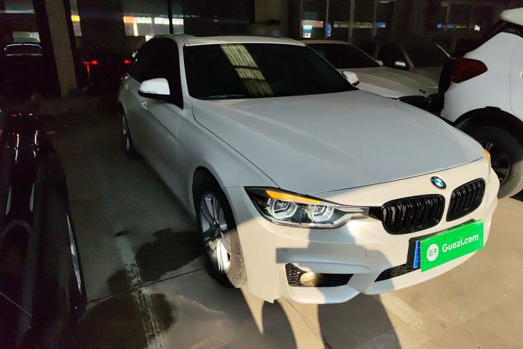 Used BMW 3 Series 2016 320Li Ambition Model
