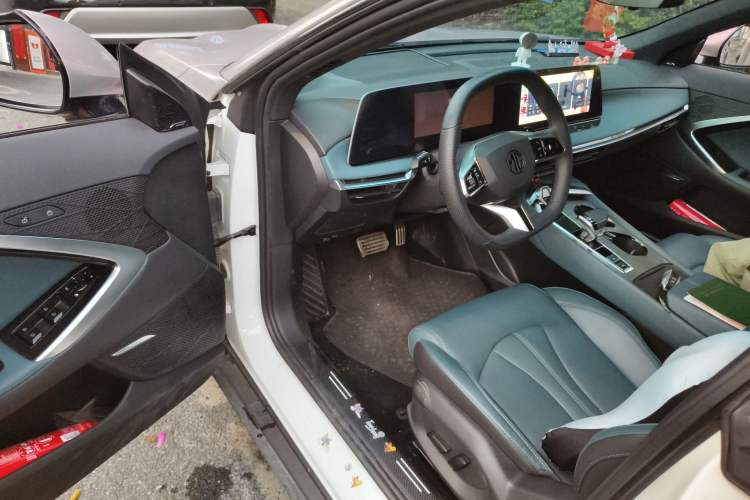 Used MG 7 2023 1.5T DCT Elegant & Graceful Edition
