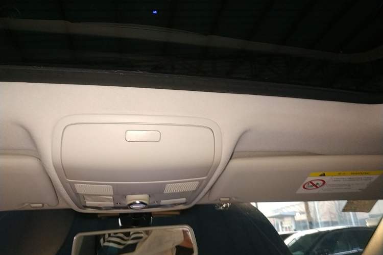 Used Volkswagen Tiguan 2017 300TSI Automatic Two-Wheel Drive Silk Road Comfort Edition
