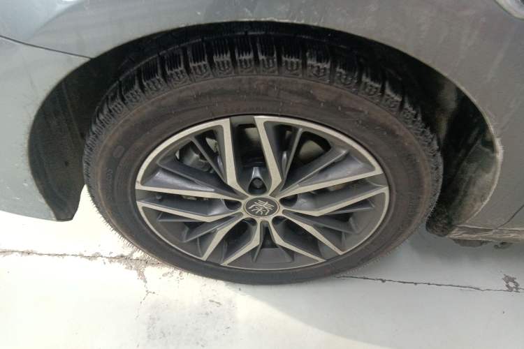 Used BYD Qin PLUS 2023 Champion Edition DM-i 120KM Excellence Model