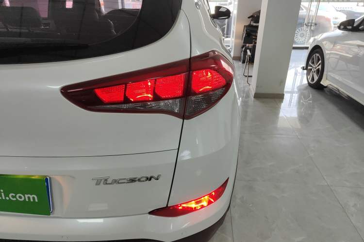 Used Hyundai Tucson 2018 1.6T Dual-Clutch Two-Wheel Drive 15th Anniversary Special Edition