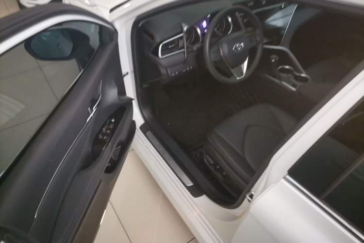 Used Toyota Camry 2019 Revised Version 2.0G Luxury Edition
