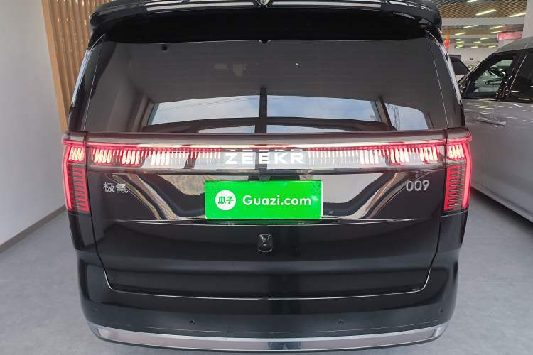Used Zeekr 009 2024 Six-Seat Executive Version 4WD 108 kWh
