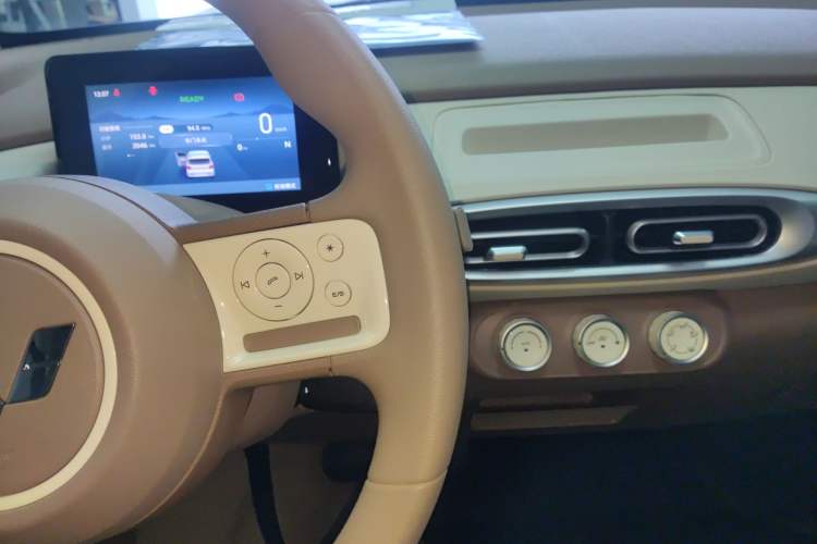 Used Wuling Hongguang MINIEV 2025 Four-Door Version Advanced Edition
