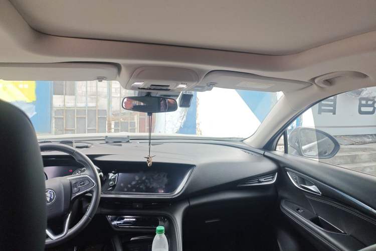 Used Buick Envision 2022 Facelift Encore S 552T Two-Wheel-Drive Luxury Model
