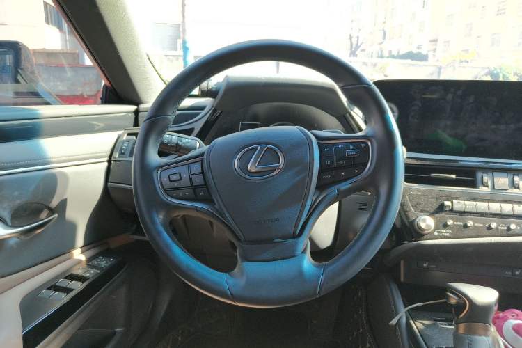 Used Lexus ES 2022 200 Excellence Edition
