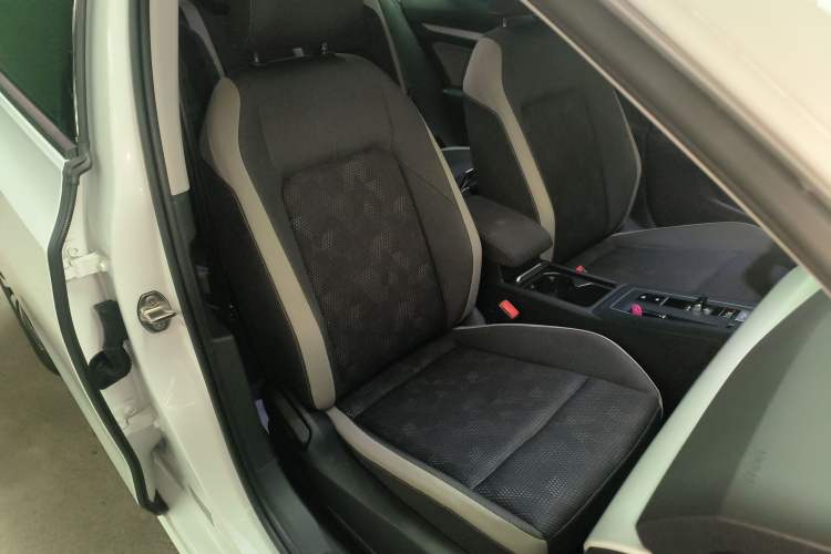 Used Volkswagen Golf 2023 200TSI DSG