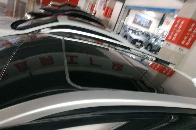 Used Kia kx1 Stonic 2021 1.4L CVT Fun & Sunroof Model
