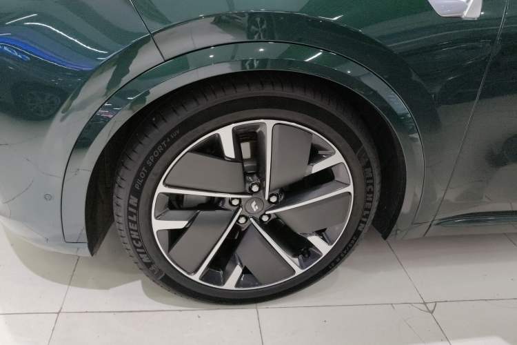 Used Li Auto L9 2025 Pro Smart Refresh Edition