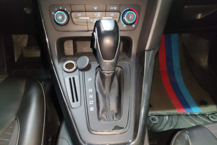 Used Ford Focus 2018 Hatchback Classic 1.6L Automatic Trendy SmartDrive Edition