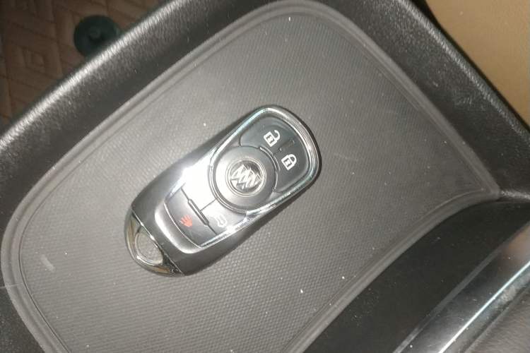 Used Buick GL8 2018 ES 28T Luxury Model China VI Standard
