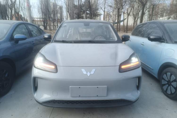 Used Wuling Bingo PLUS 2024 330 km Range Five-Seater Version
