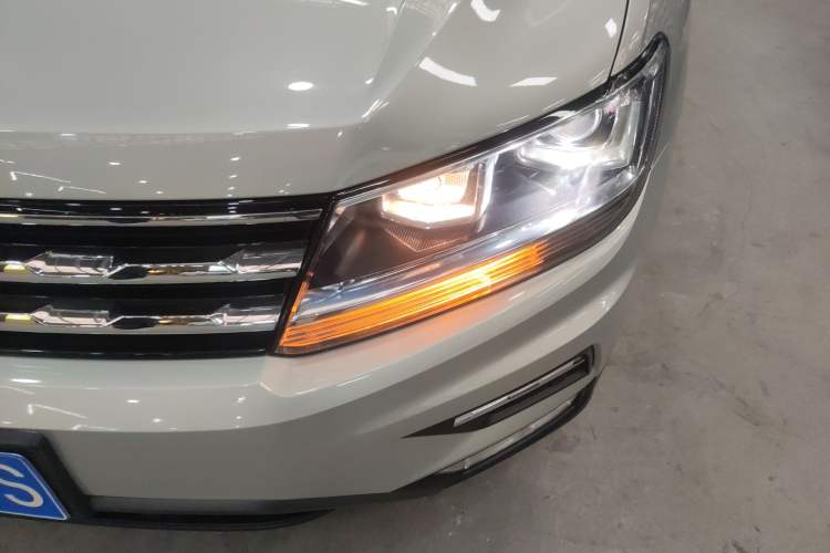 Used Volkswagen Tiguan L 2019 Revised 330TSI Automatic Two-Wheel Drive Smart & Luxury Edition China VI Standard
