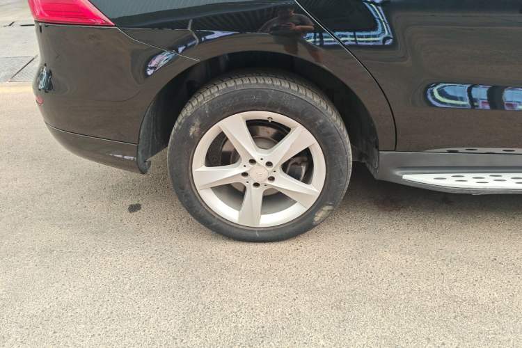 Used Mercedes-Benz M-Class 2014 ML 320 4MATIC