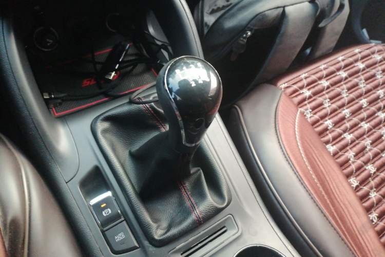 Used Changan CS75 2016 1.5T Manual FENGSHANG Model