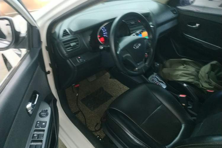 Used Kia K2 2015 Sedan 1.4L Automatic GLS
