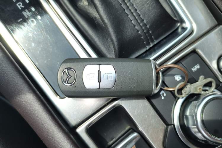 Used Mazda CX-4 2018 2.0L Automatic Two-Wheel Drive Blue Sky Premium Upgrade Version China VI Standard
