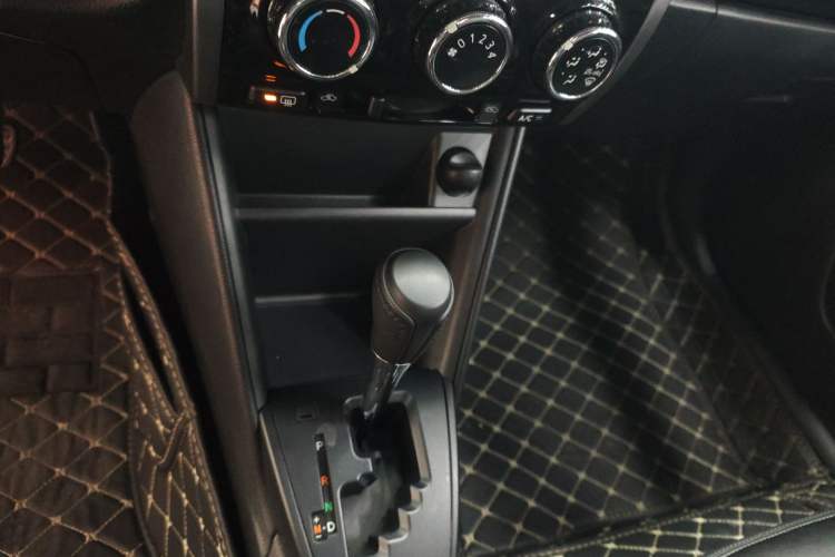 Used Toyota YARiS L 2016 Revised 1.5E CVT Charming Edition
